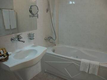 Фото номера Полулюкс Отель Zornica Hotel г. Казанлык 5